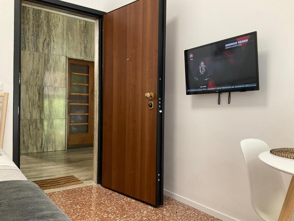 Studio 25 Apartment - Near Metro M3 Milan Exterior photo