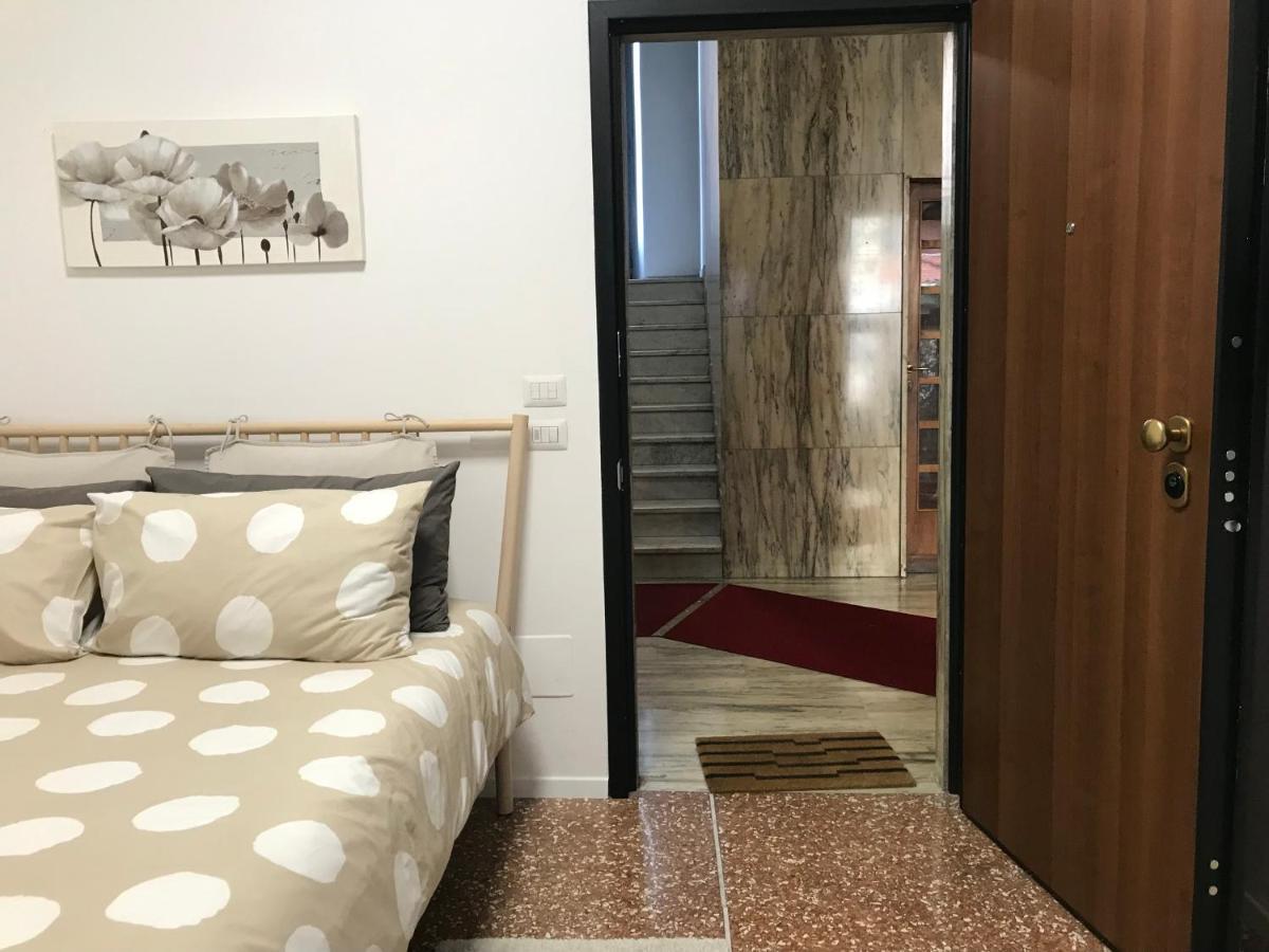 Studio 25 Apartment - Near Metro M3 Milan Exterior photo